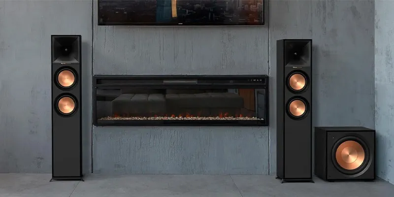 Напольная акустика: как подобрать колонки под свои задачи и зачем нужны сопутствующие аксессуары